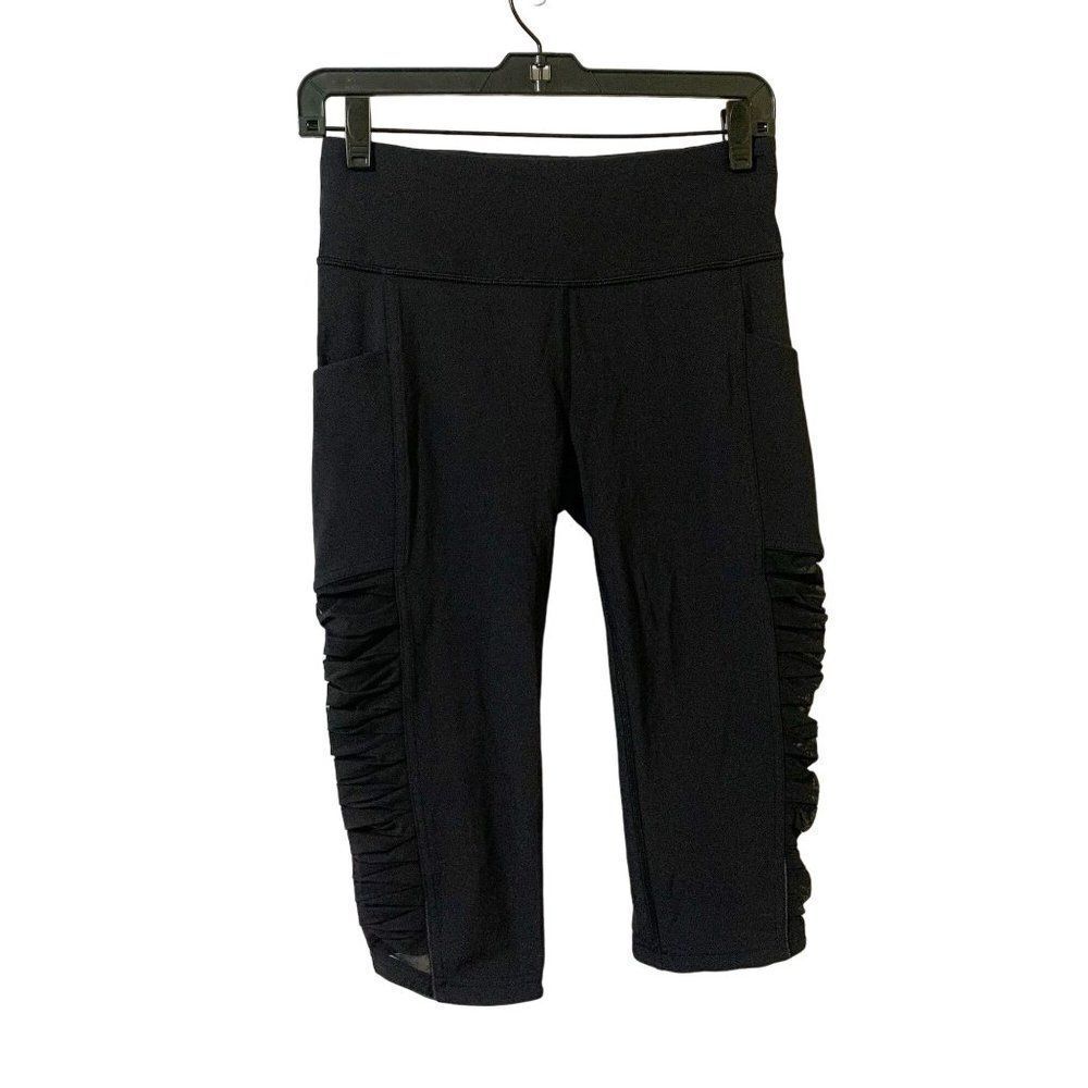 Lululemon Size 6 Black Mesh Sharp Turns Cropped Crop Leggings Workout Athletic